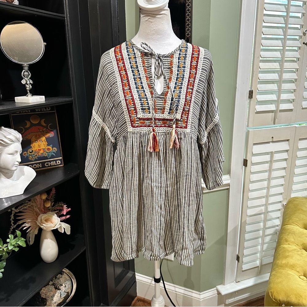 Sweet Magnolia Embroidered Floral Peasant Cotton Blouse Size Small